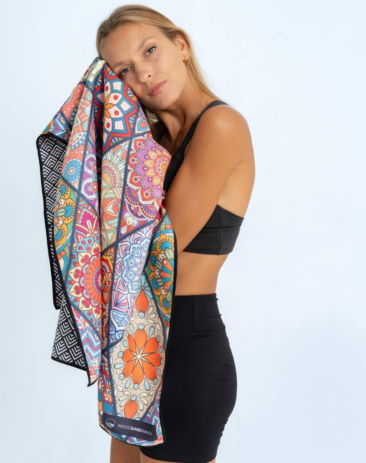 WOODSANDWAVES - Wholesale Hand Towel - Mosaics - quick-drying shower towel made of premium microfiber - gentle on the skin - 140 x 70cm3