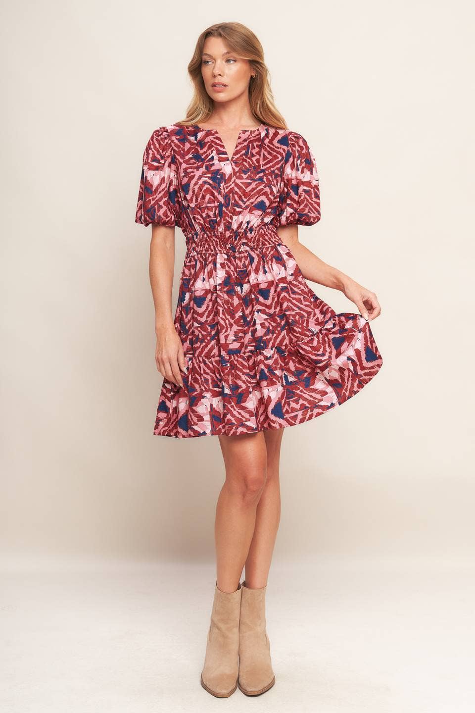 BRUN MARINBLÅ En tryckt vävd miniklänning - ID21505 för wholesale på Faire1