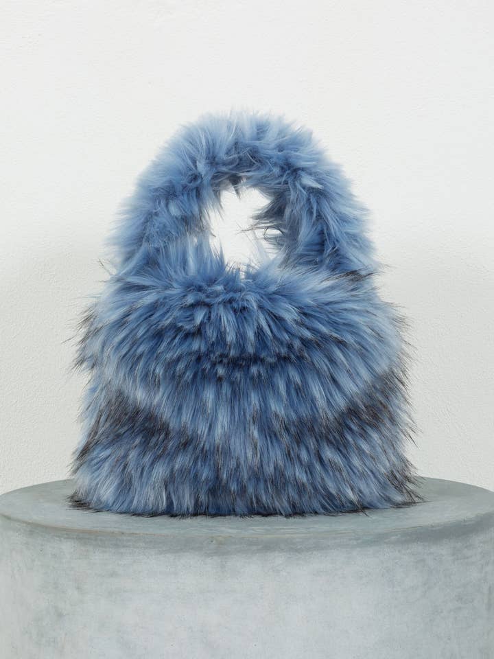 Bear Bag Azzurra per la vendita all'ingrosso da parte di Amanda Baldan