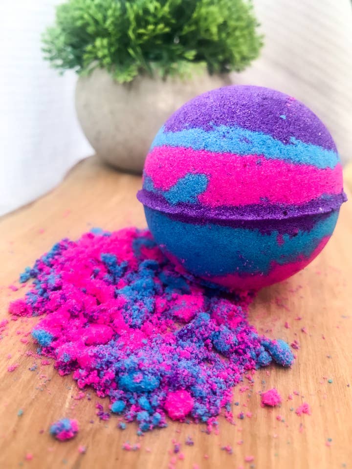 Siren | Aromatherapy Bath Bomb | Grapefruit, Lemon & Peppermint for wholesale by Evexia Cosmetics