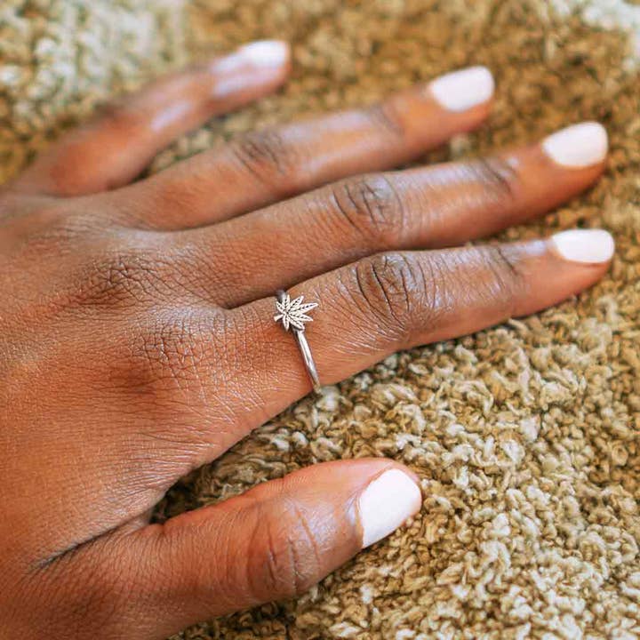 Nina Designs - Wholesale Band/Stacked Ring - Sterling Silver Pot Leaf Ring