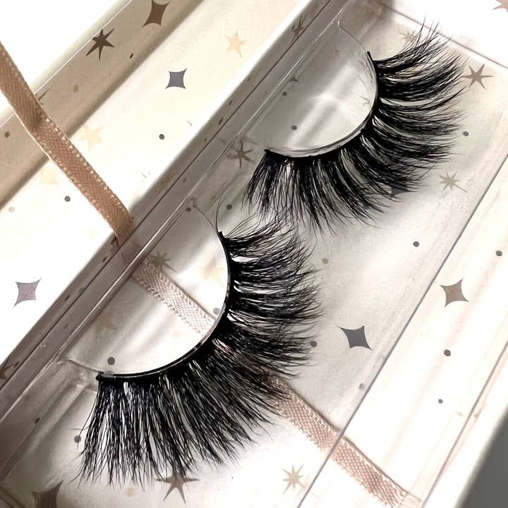 VIVE 3D FAUX MINK EYELASHES : VALERIA RAMOS COLLABORATION for wholesale by Moonslice Beauty