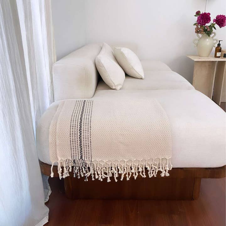 Tilley + Me - Wholesale Throw Blanket - Turkish Towel & Throw | Lightweight Cotton + Hand Woven3