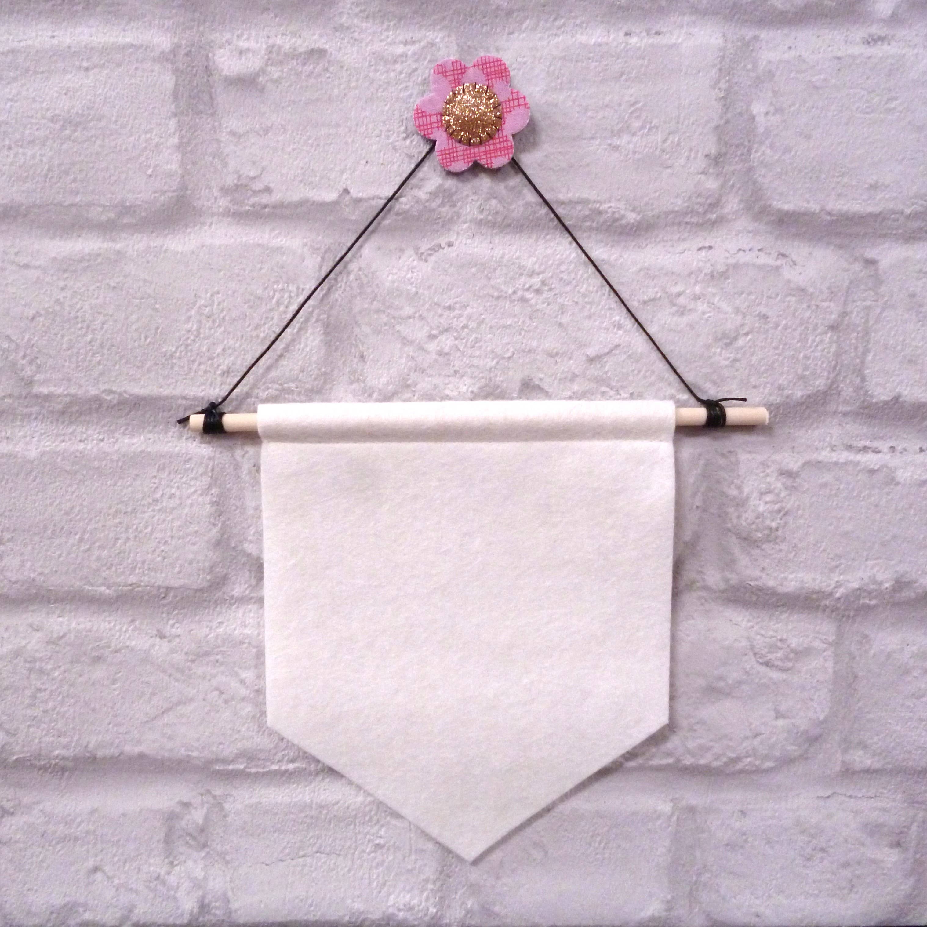 paper-and-string ltd - Wholesale Banner - Felt Banner to decorate - 20cm Dowel1