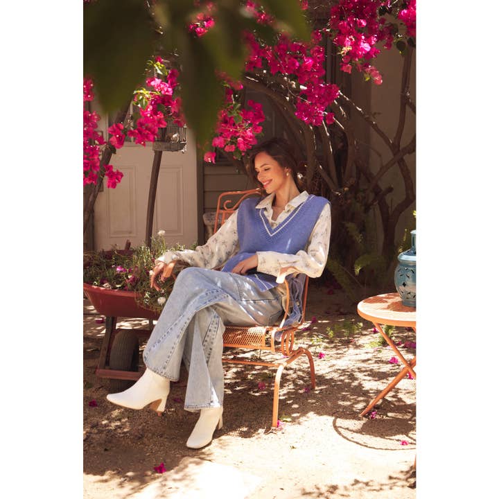 in february - Wholesale Outerwear Poncho - Women's - ECO-FRIENDLY EFFORTLESSLY ESSENTIAL SWEATER PONCHO VEST4