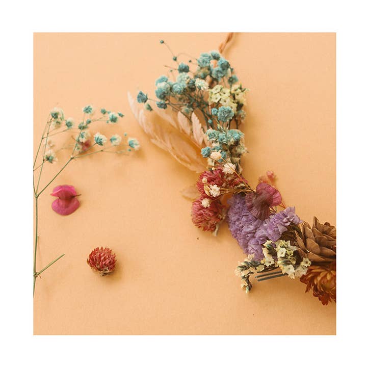Kit MKMI - Ma couronne de fleurs séchées pour la vente par La Petite Épicerie
