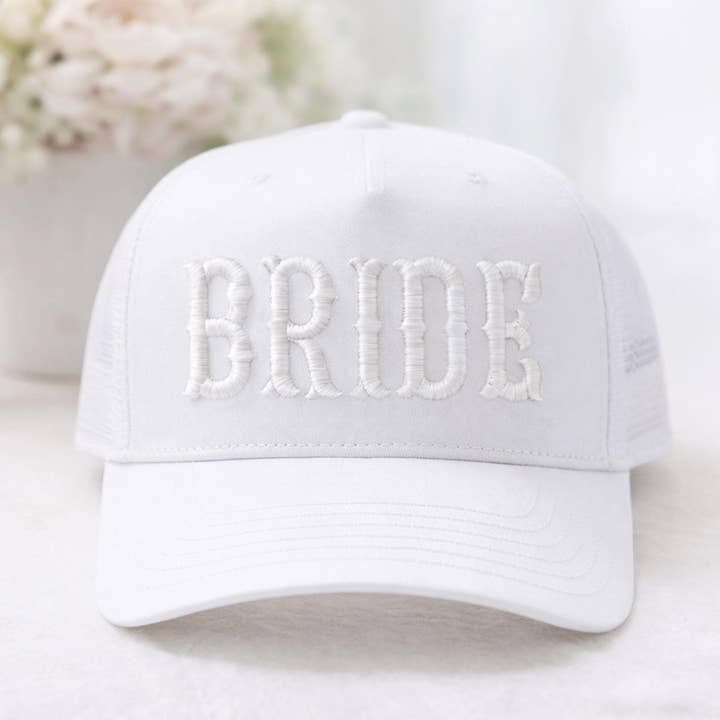 Cappello da camionista da sposa con ricamo bianco in rilievo per la vendita all'ingrosso da parte di Stitch4pali