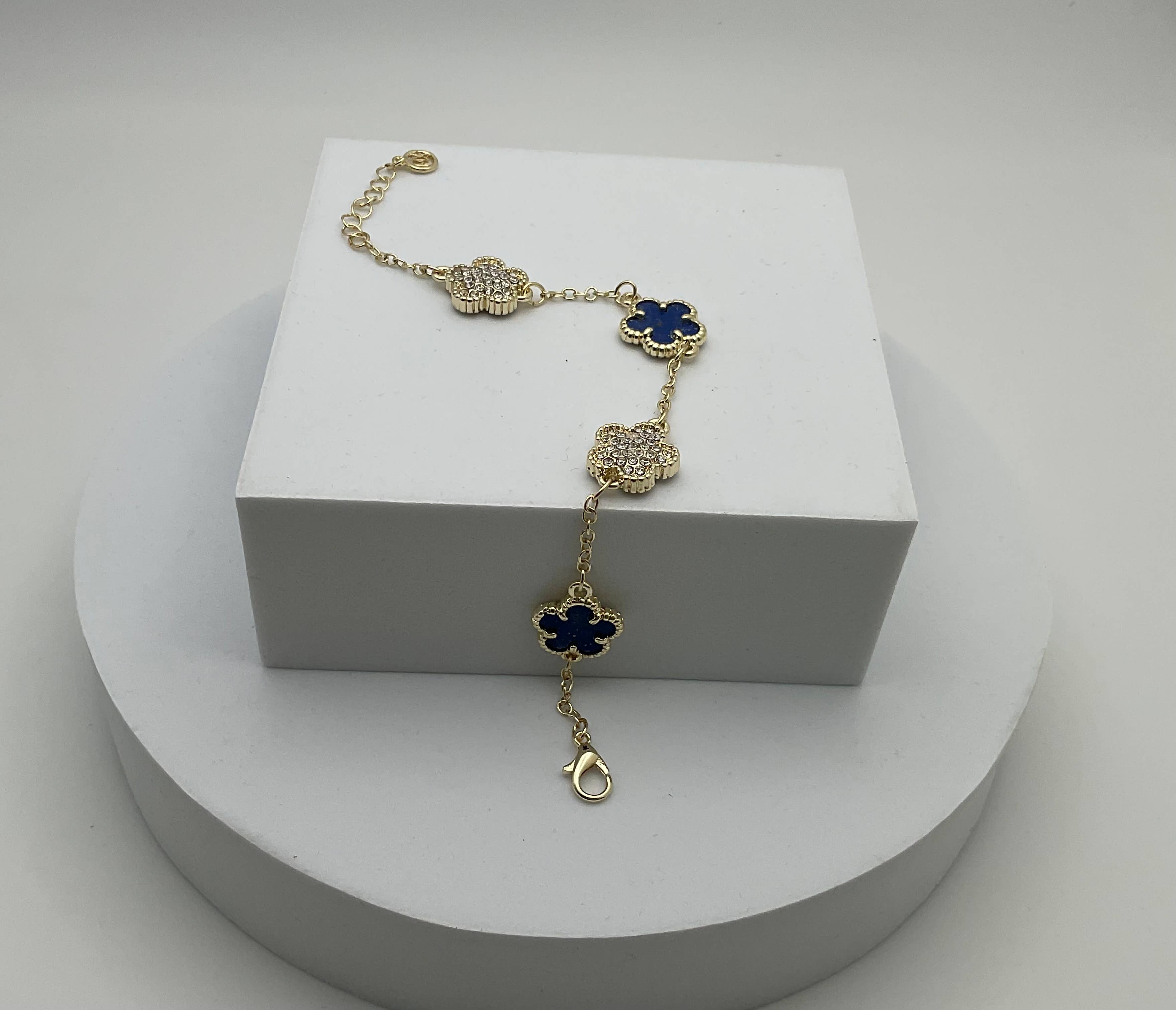 My Best Kept Jewelry – wholesale Charm/dangle bracelet – Assorted Coloured Clover Station Bracelets4