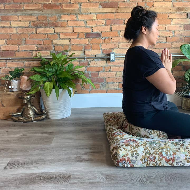 Love My Mat Yoga - Wholesale Meditation Supplies - Zabuton Meditation Mat