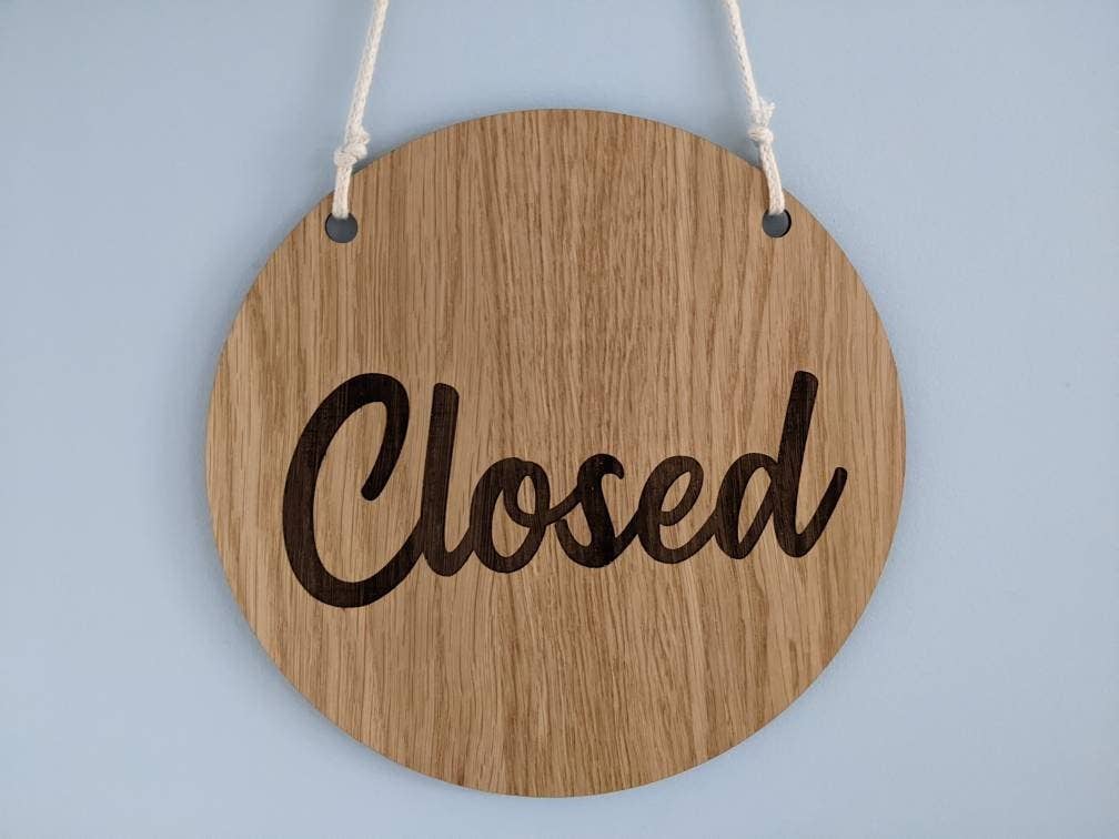 Chikai Shop – wholesale Door hanger – Open and Closed 2-side shop sign door oak wood and acrylic3