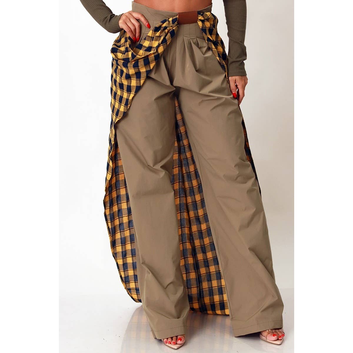Esmeray Clothing - Wholesale Pants - Women's - MODERN CHECK DRAPE WIDE PANTS1