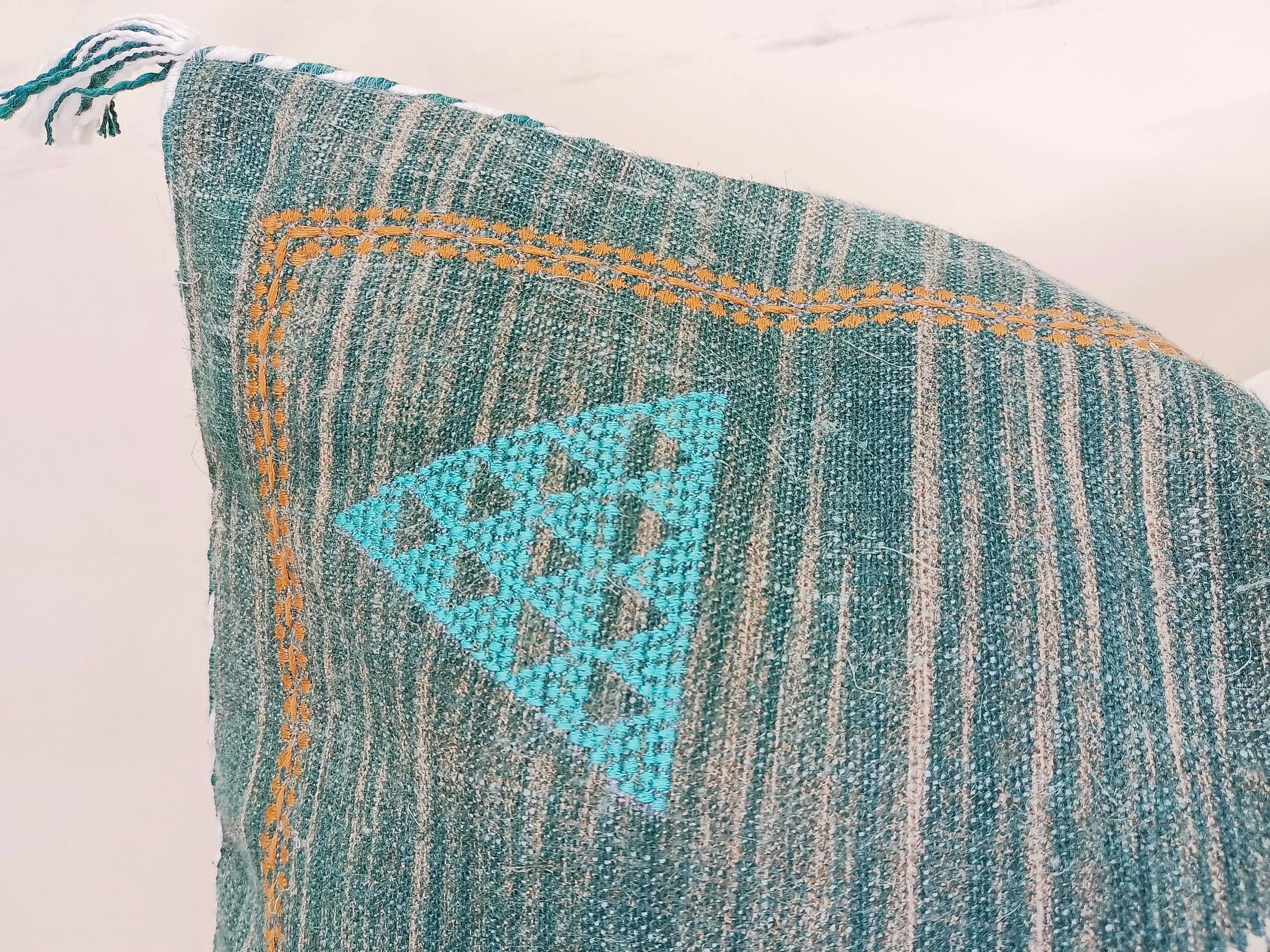 Urban Adorn - Wholesale Throw Pillow Cover - Emerald Green Cactus Silk Inspired Linen Cushion Cover2