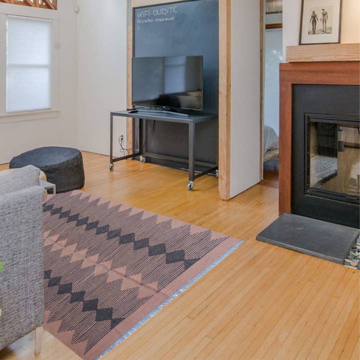 Moderne Petite Orchid Kilim Tæppe for engroshandel hos Fybernots