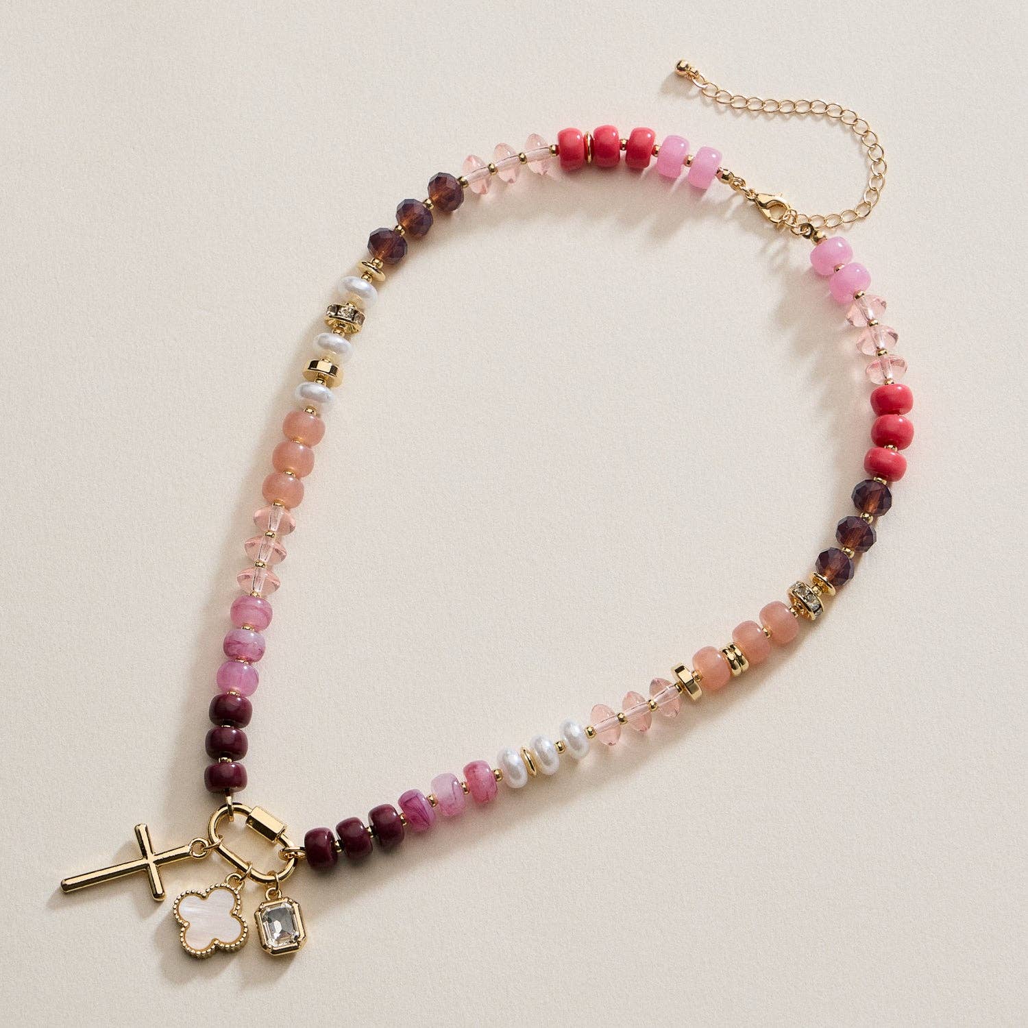 Frem – wholesale Hänge-/berlockhalsband – Flerskiktat glaspärlhalsband med trio av berlocker8