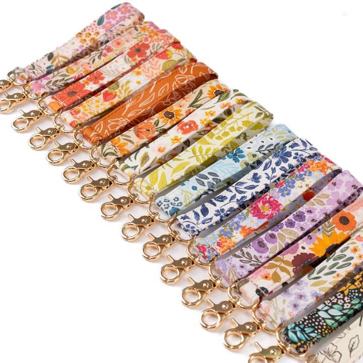 Porte-clés bracelet floral pour la vente par Elyse Breanne Design