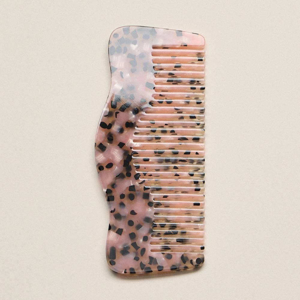 Lilla Haven - Wholesale Hair Brush/Comb - Wavy Edge Fine Tooth Resin Comb1