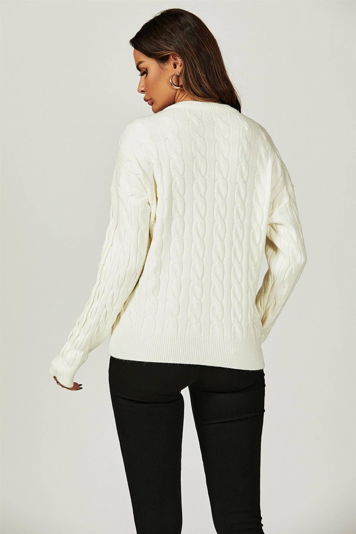 Crema Pullover color crema con ricamo a cuore in vendita all'ingrosso su Faire1