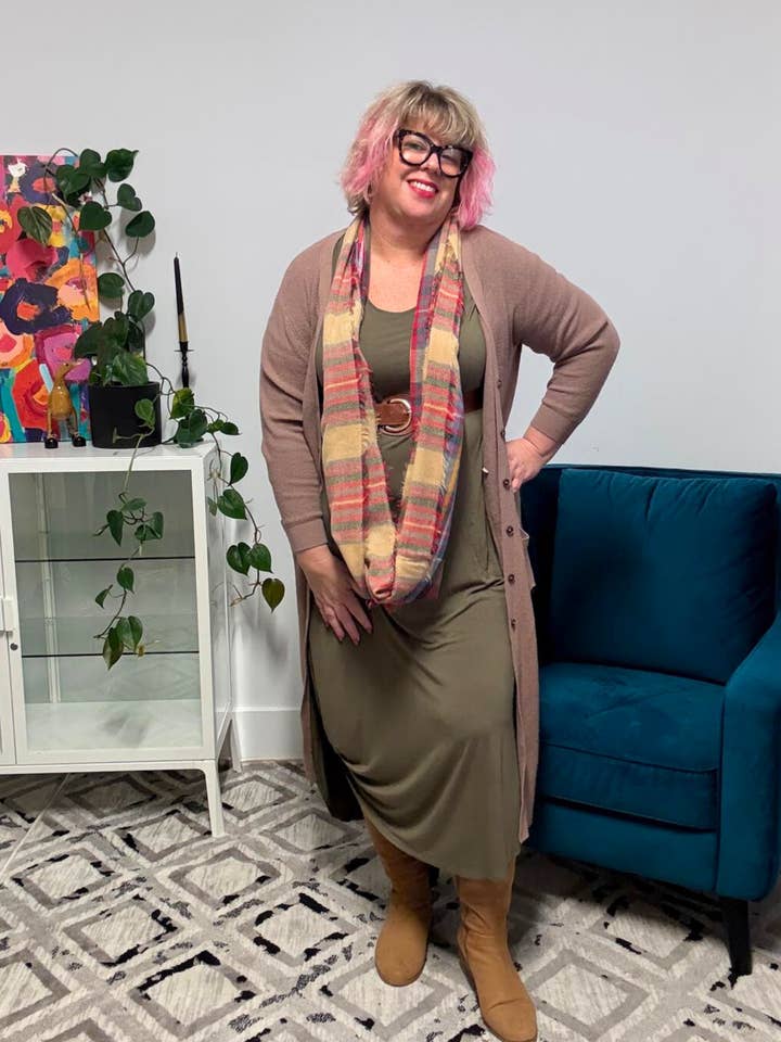 Vestito Maxi in Bambù 'SACHA' - Kaki per la vendita all'ingrosso da parte di Embracing Bella Clothing