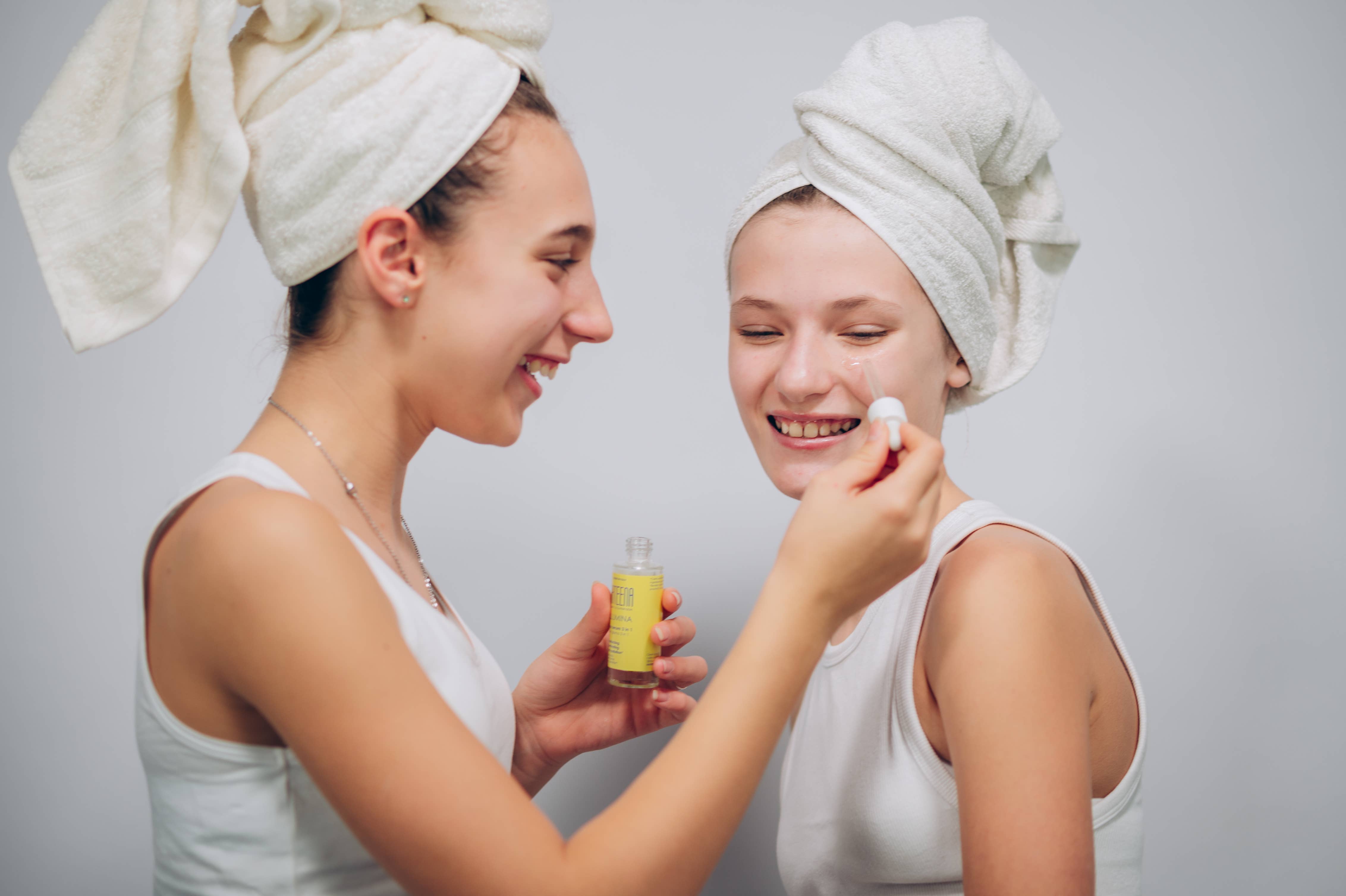 Nateena – wholesale Ansiktsserum/-koncentrat – Illumina 3-i-1-dagars serum3