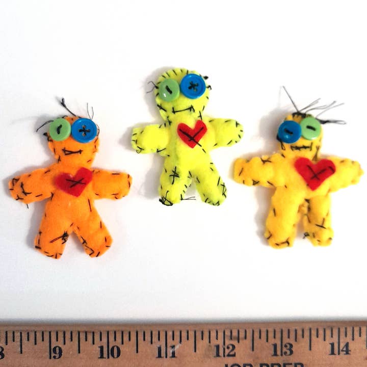 SUPERAWWWSOME – wholesale Decorative tabletop object – Mini VooDoo dolls, Tiny Voo doo dolls, Halloween decor, Felt3