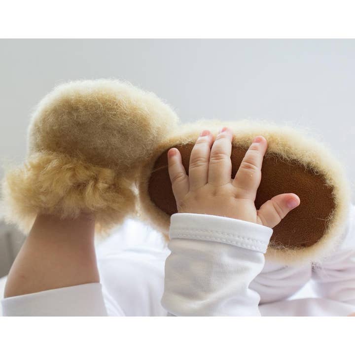Tan Baby n Kids Babypantoffeln aus Alpaka- und Merinowolle, Hellbraun für den Großhandel auf Faire1