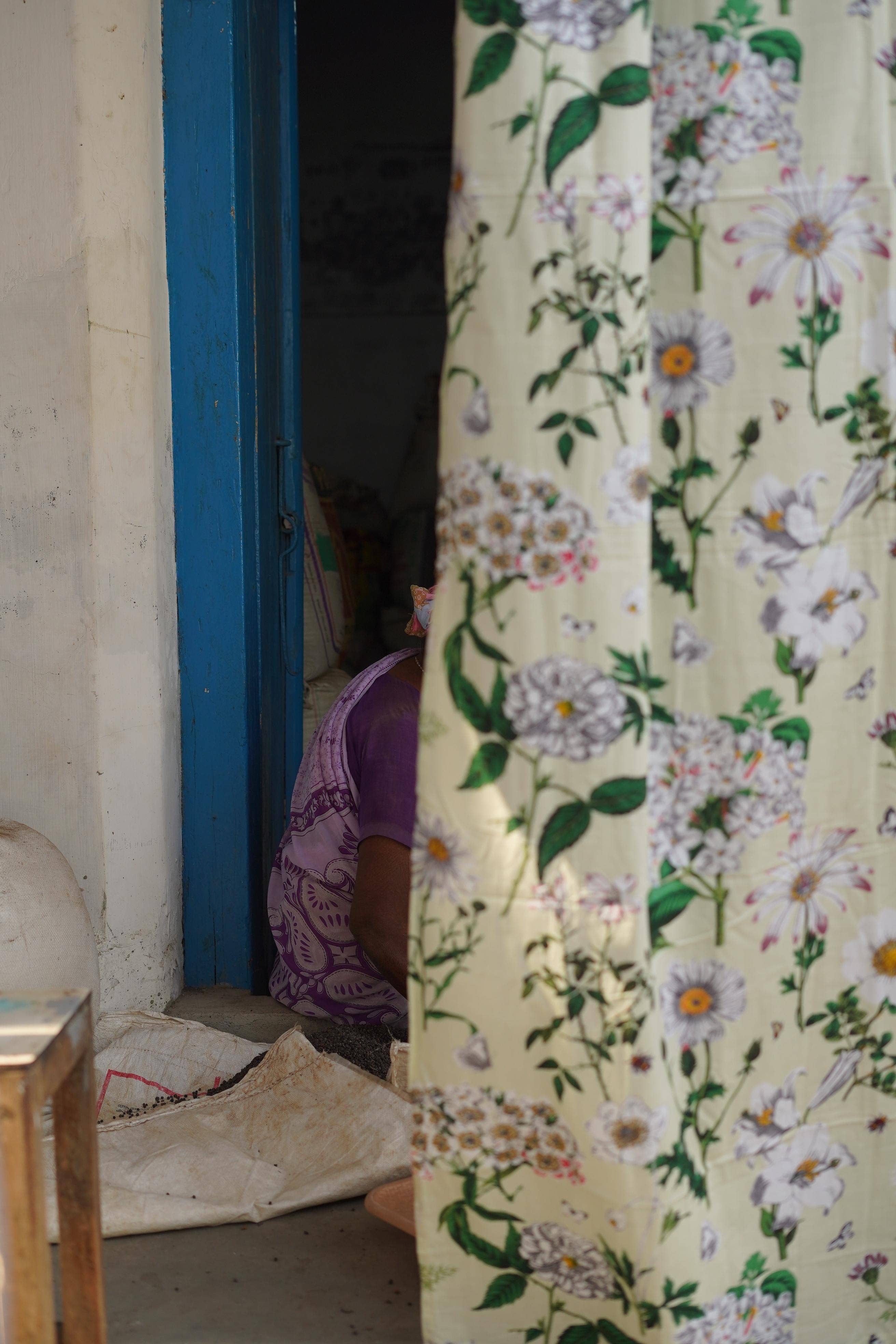 Annahmol - Wholesale Curtain - Vintage Inspired Botanical Sheer Curtains: Assorted Prints59