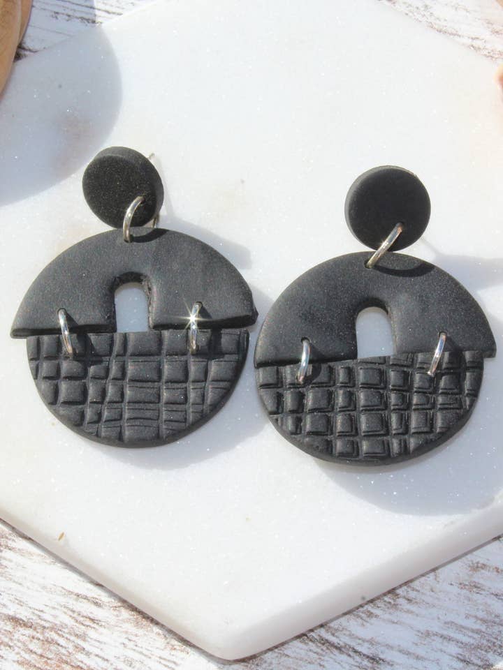 Sort cirkel ler øreringe for engroshandel hos Style by Kenz