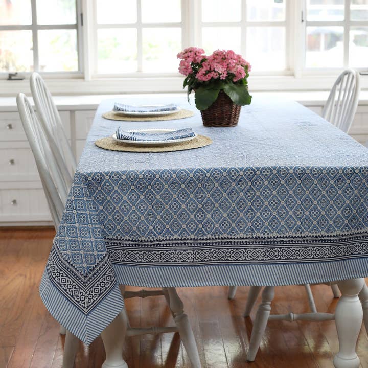 PACIFIC & ROSE TEXTILES – Großhandel Tischdecken – Tischdecke Seville Blue1