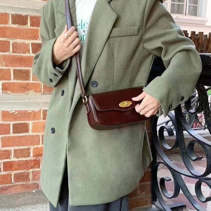 Pretty Persuasions - Wholesale Shoulder Bag - Women's - P25090 Faux Leather Twist Lock Shoulder/Crossbody Bag2