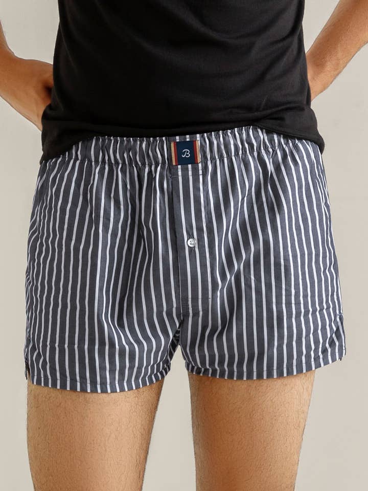 Brian Oak Limited – Roupa interior - Homem por atacado – Boxer de Algodão Cinzento Carvão com Riscas1