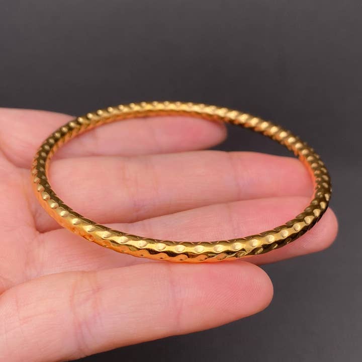 Hammare struktur 18K guldpläterat rostfritt stål armband - FGS för wholesale av Mio Queena