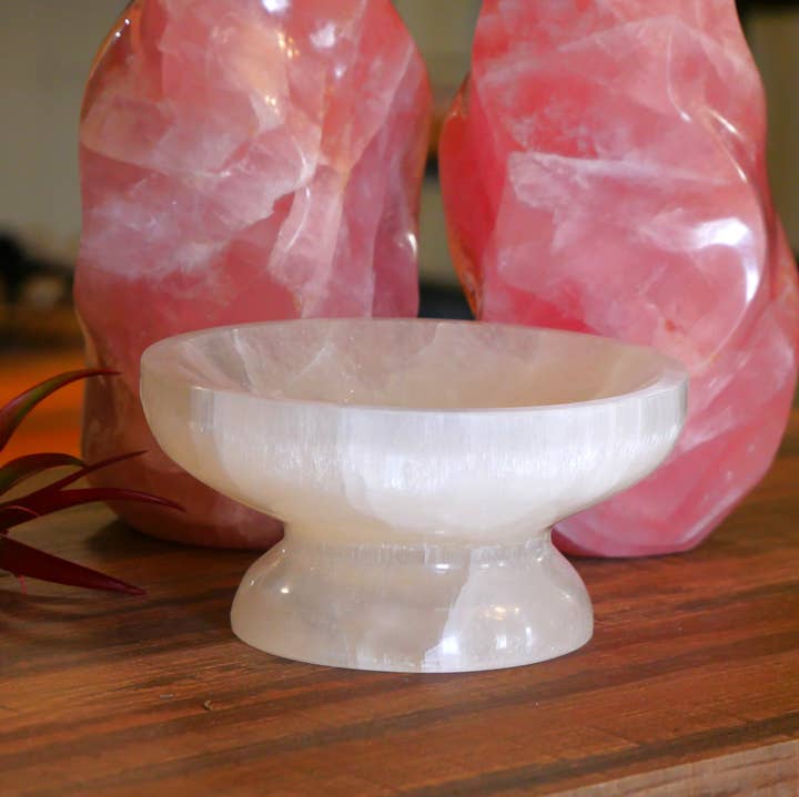 The Healing Sanctuary - Wholesale Spiritual Stone/Crystal - Selenite Pedestal Bowl 0