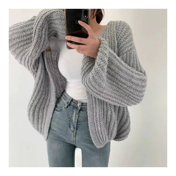 OceanusSwim - Wholesale Cardigan – Women’s - V-Neck Loose-Fit Casual Solid Color Lantern Sleeve Knit Cardigan4