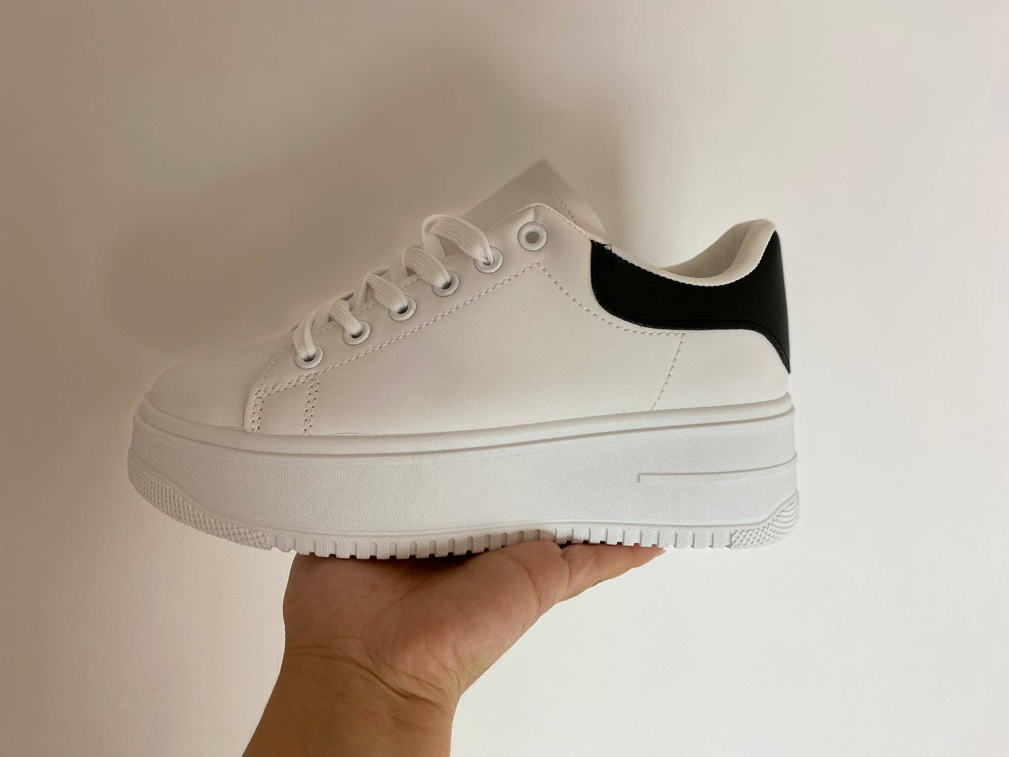 Vera Shop - Wholesale Lifestyle Sneakers - Women's - PLATFORM SNEAKERS12