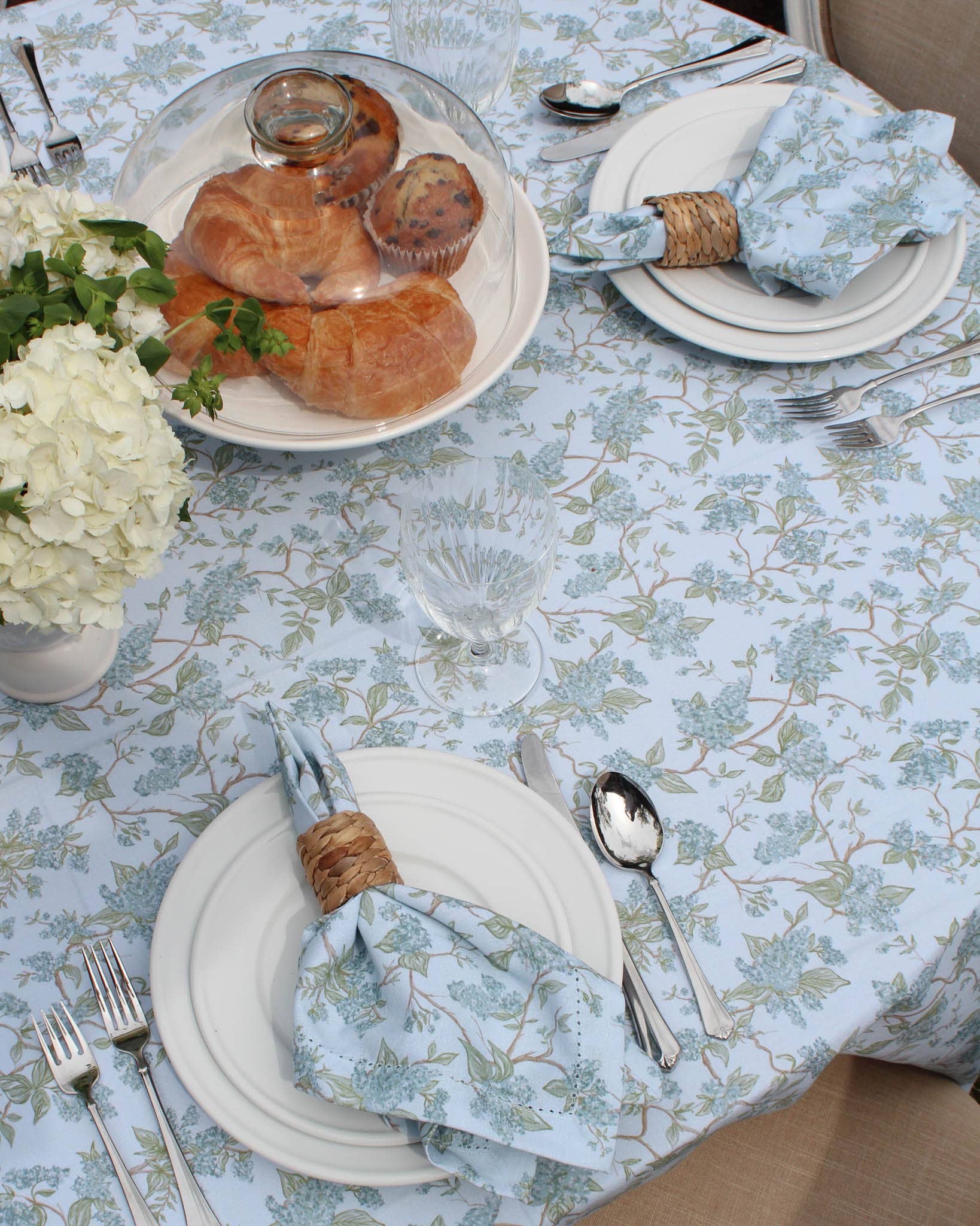 Hyacinth Blue Floral Cotton Tablecloth For Spring and Wedding Table for wholesale on Faire2