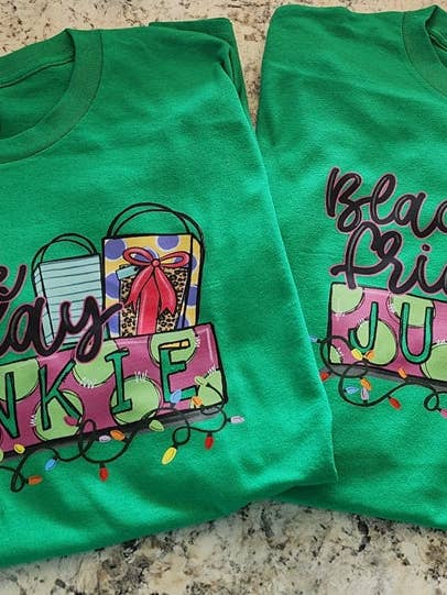 Black Friday Junkie per la vendita all'ingrosso da parte di Kricketts' T-shirts