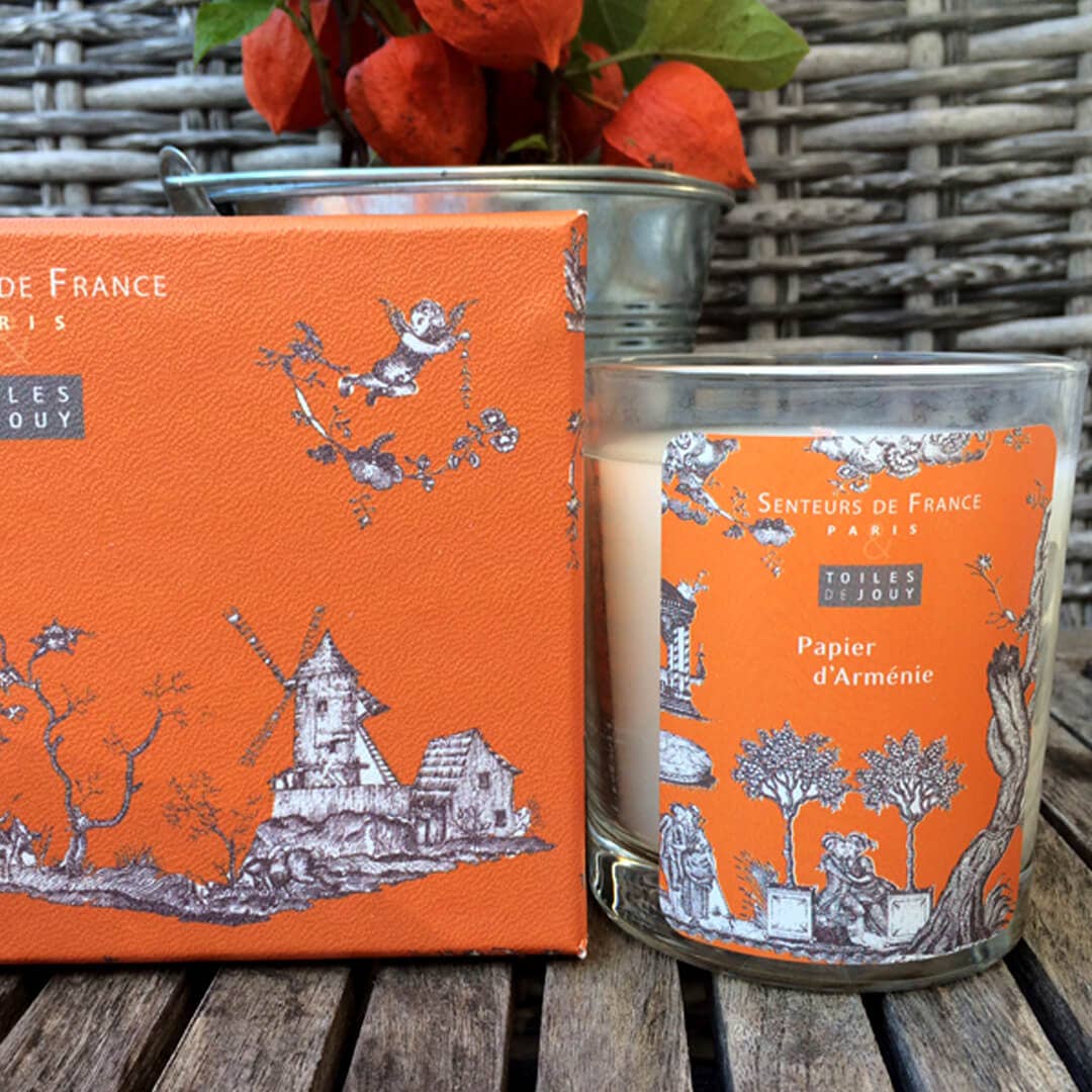 Senteurs De France – Engroshandel Glaslys – Amber Toiles de Jouy duftlys1