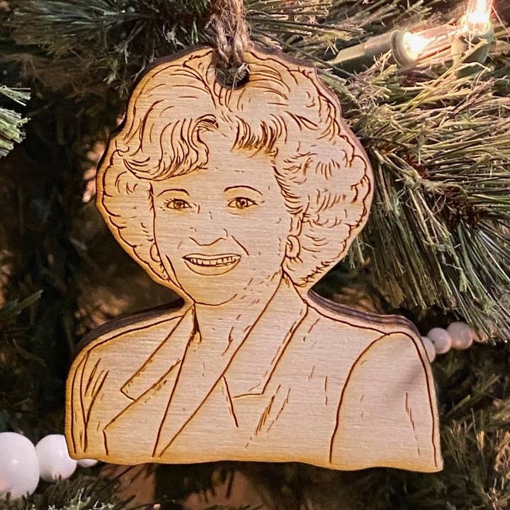 Rose (gyllene flickor), Betty vit trä julprydnad för wholesale av Tree YoSelf