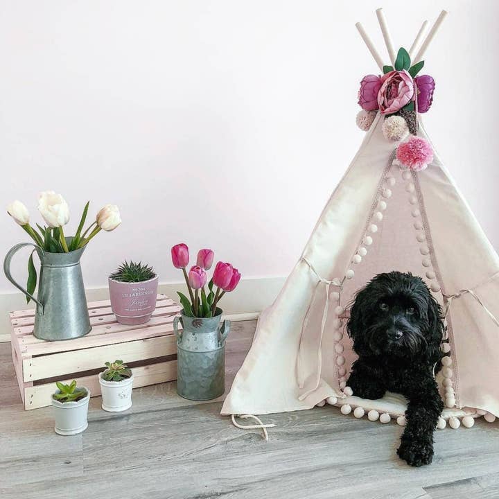 MINICAMP – wholesale Pet bed – Cat/dog – MINICAMP Dog Teepee & Large Cat Tent in Ecru with Pompoms – Size M7