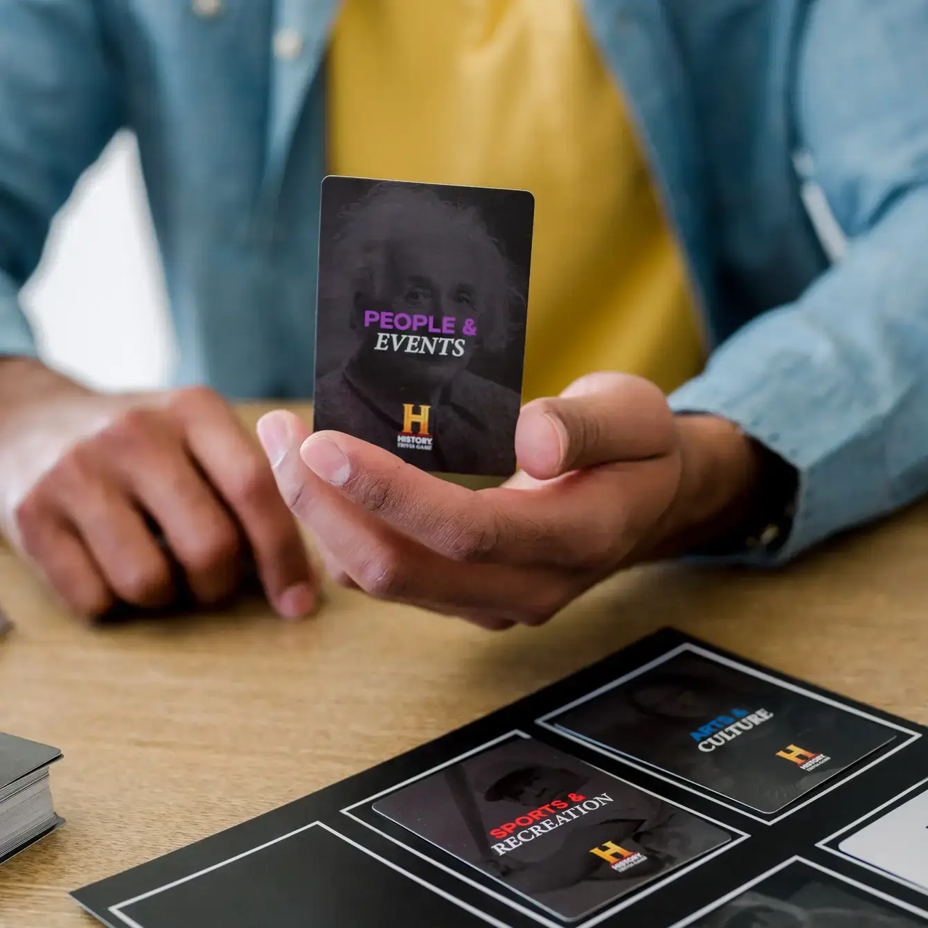 Dyce Games - Wholesale Card Game - HISTORY TRIVIA GAME | ON-THE-GO EDITION: Tuck Box3