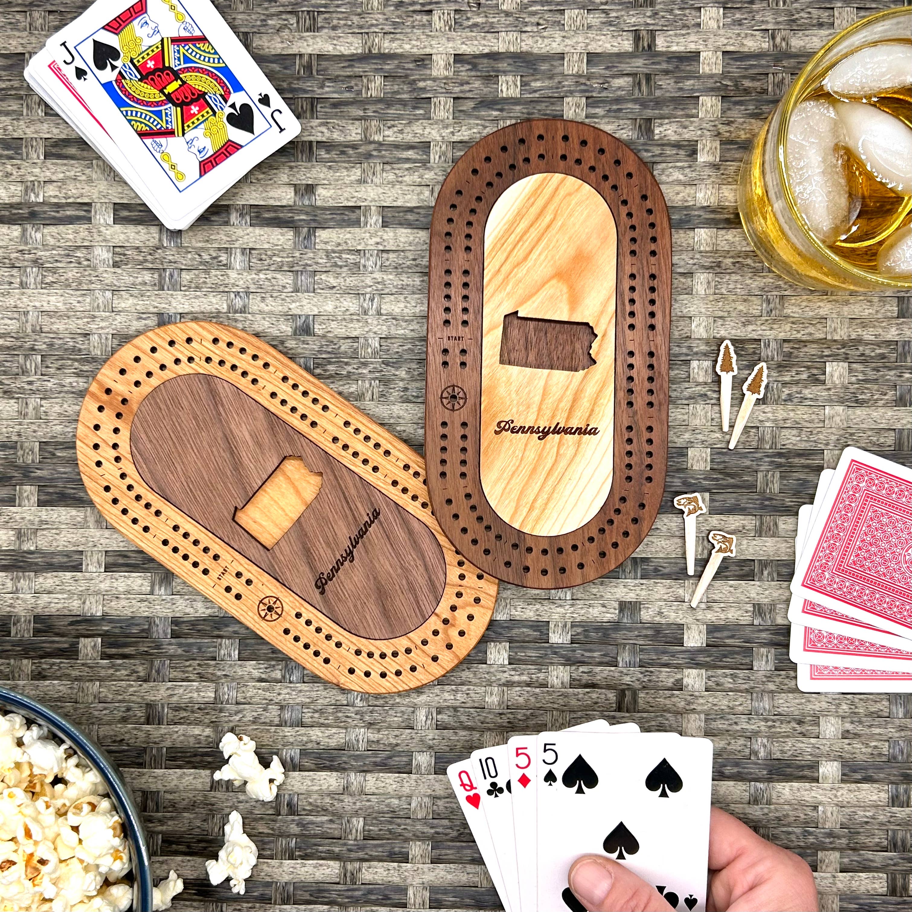 Cast & Carve - Venta al por mayor Juegos de mesa - Juego de minitablas de viaje de EE. UU., con pinzas personalizadas34