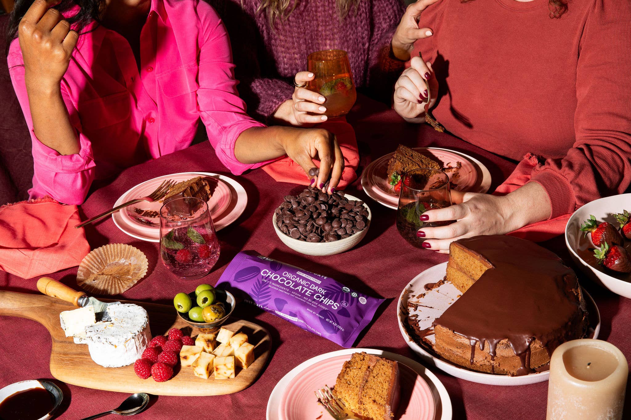 Just Date – wholesale Bakchoklad – Ekologiska mörka chokladchips sötade med dadlar1