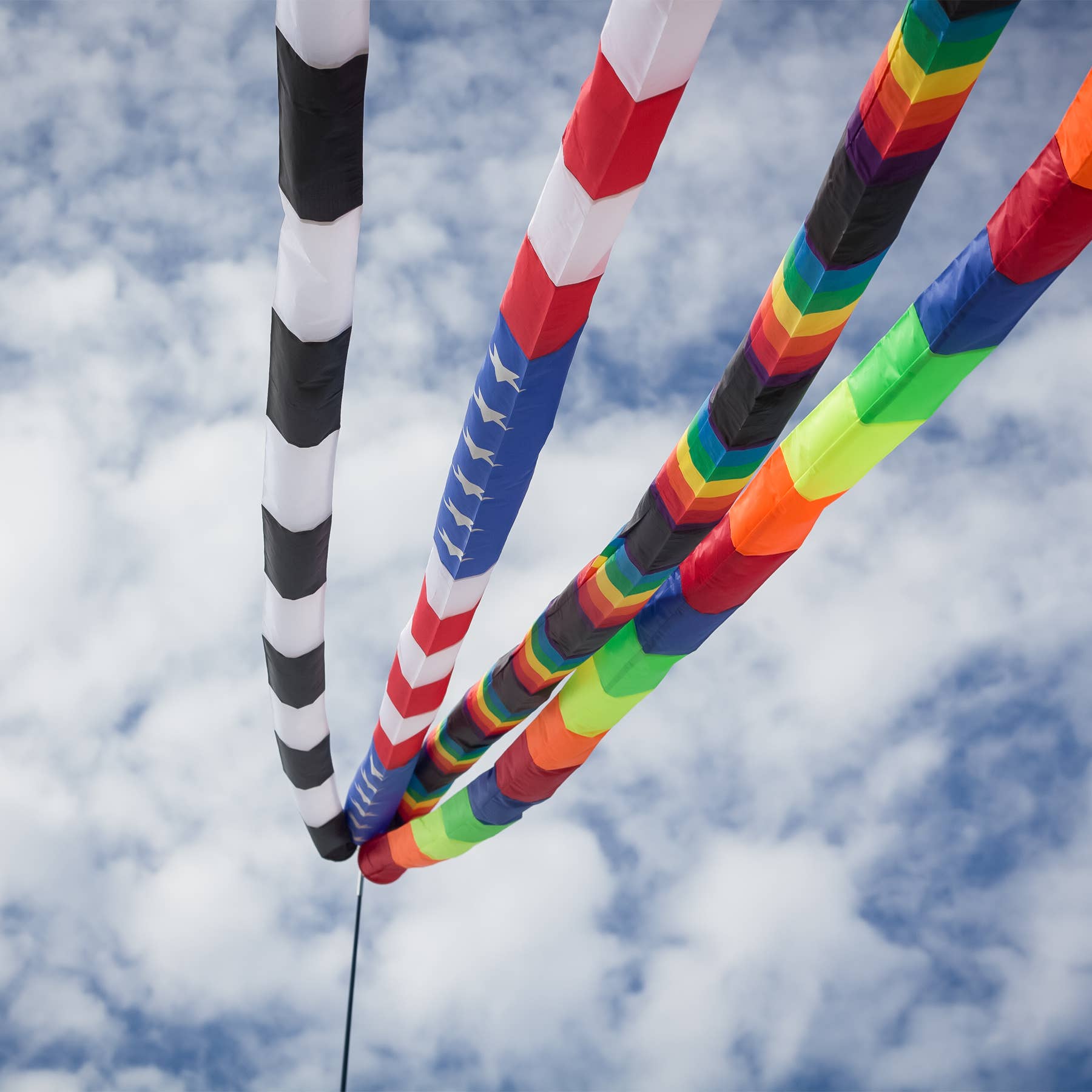 In the Breeze, LLC. - Wholesale Sporting Accessories - 20' Rainbow Tube Tail3