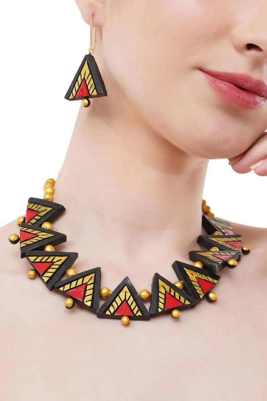 House of Kraft Jewelry & Accessories - Vente Parures de bijoux - Ensemble de bijoux pyramide | Bijoux en argile | Bijoux triangle rose0