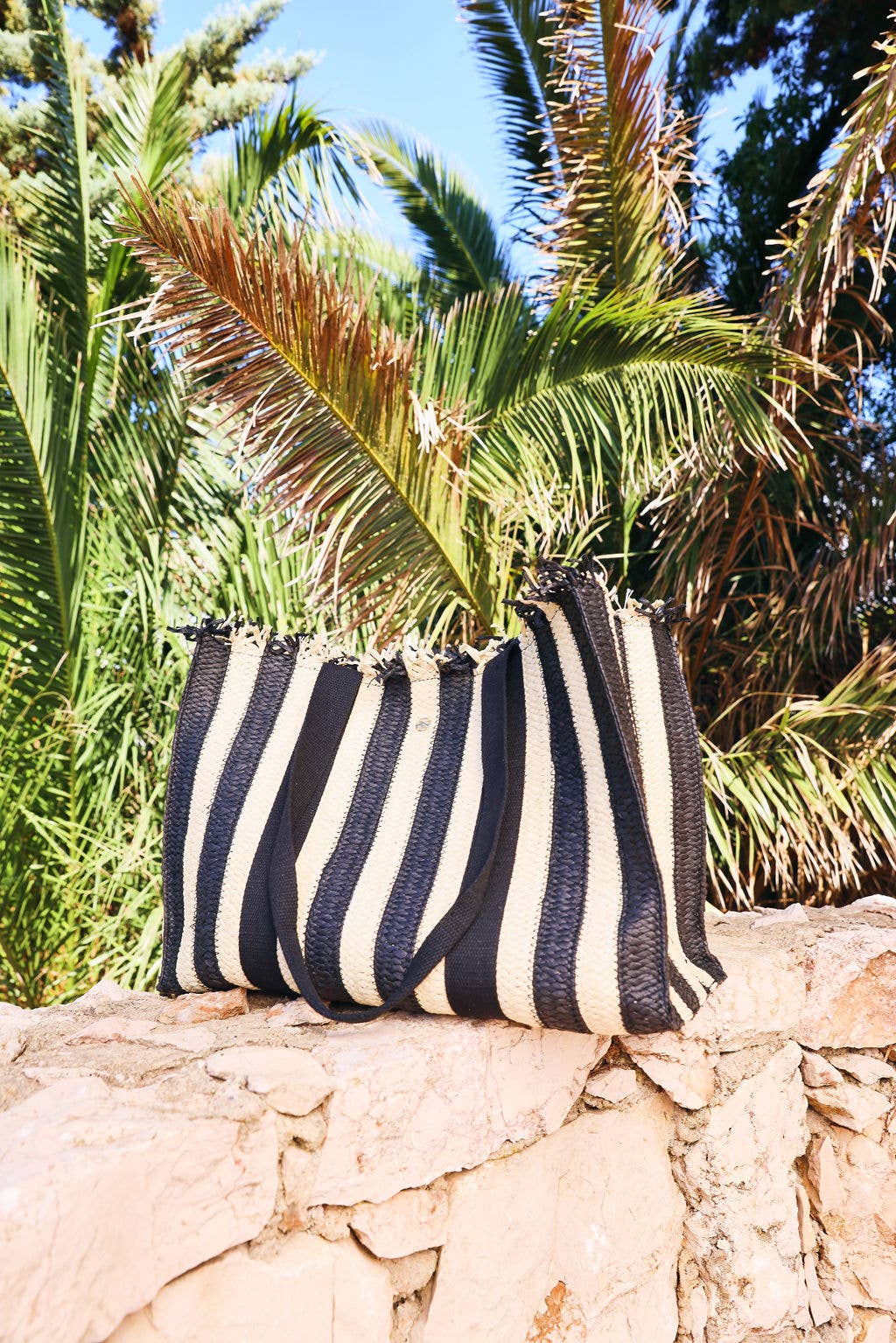 Seaspray Swimwear – wholesale Beach bag – Amy Stripe Bag In Black And Natural4