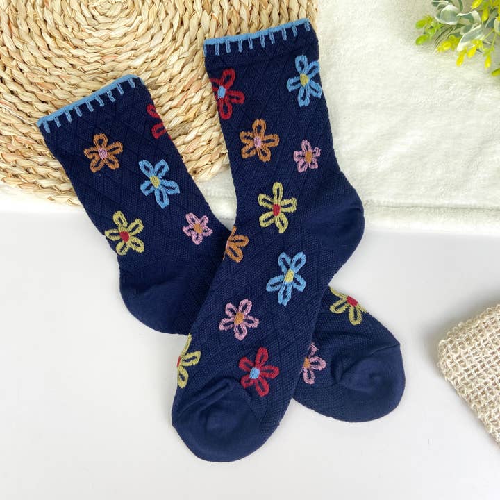 SoapElenGlen - Wholesale Socks - Women's - Women's mid-calf floral socks4