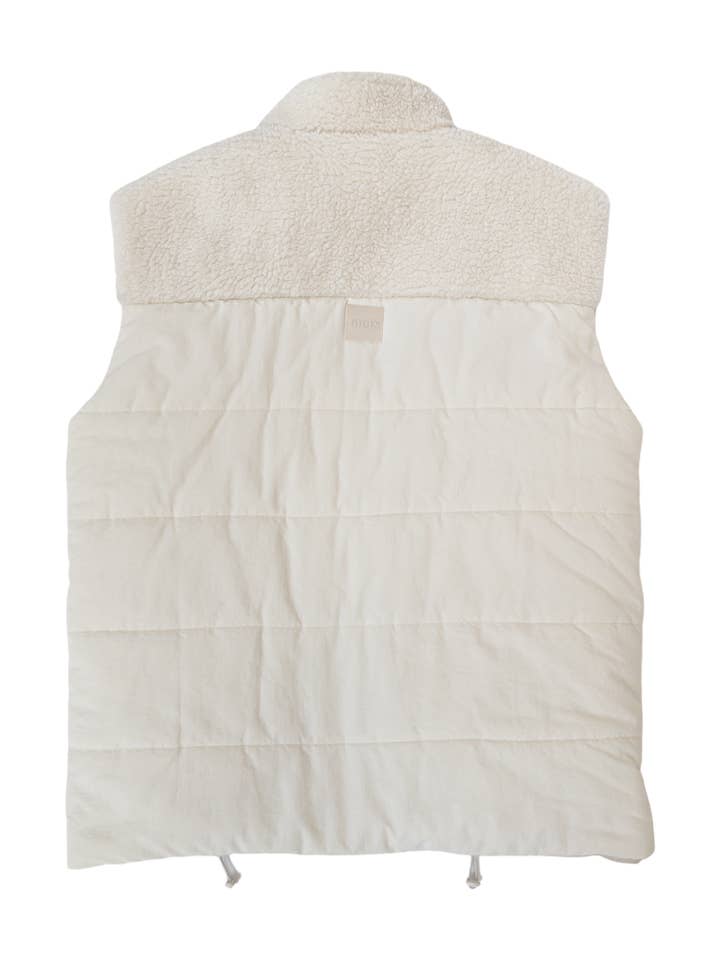 GIGI’S USA – wholesale Outerwear Vest - Women’s – Comfort Teddy Creamy Cloud Women’s Vest1