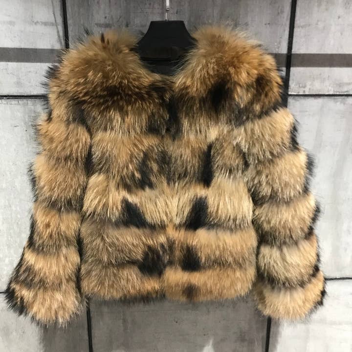 Marayn - Wholesale Fur/Faux Fur Coat - Women's - Luxury Faux Fur Coats Wholesale for Global Market8