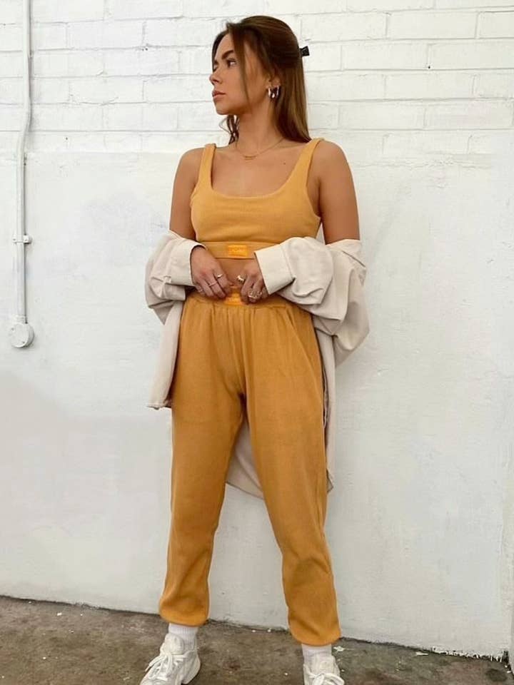 Caramel Straight Neck Crop for wholesale by Lacuna