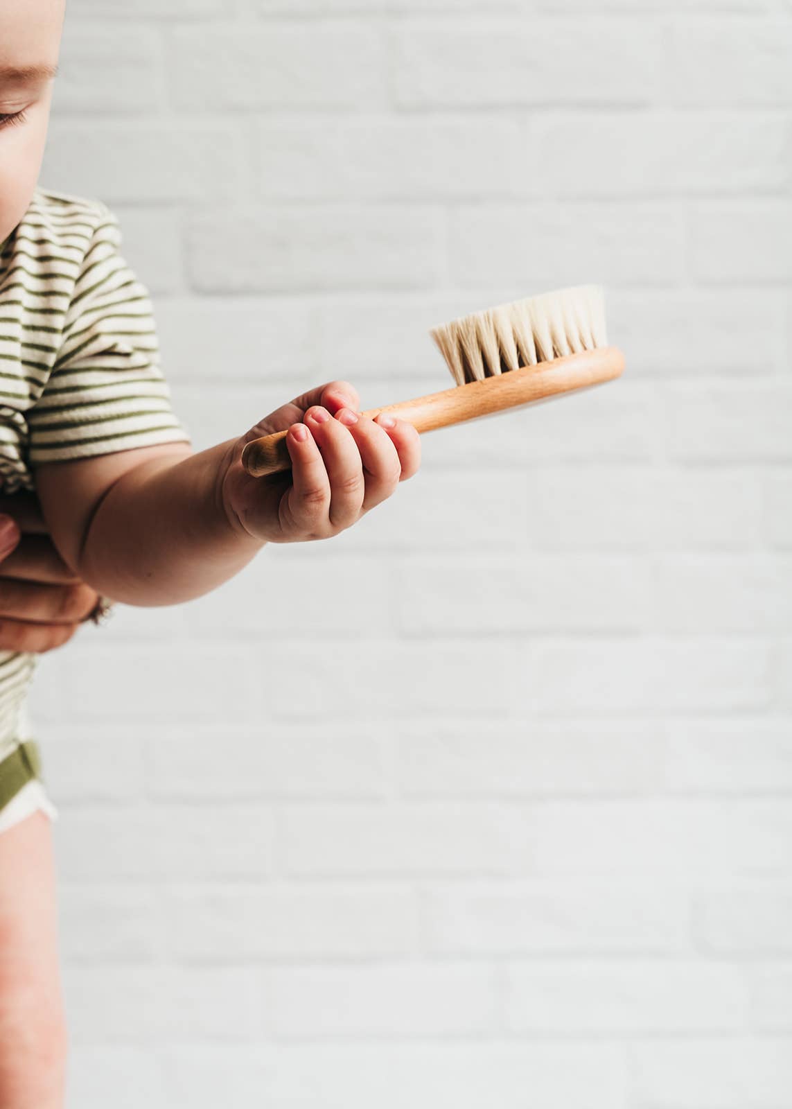 Giften Market - Wholesale Hair Brush/Comb - Kids & Baby - Baby's First Hairbrush in Beechwood - Natural & Gentle1